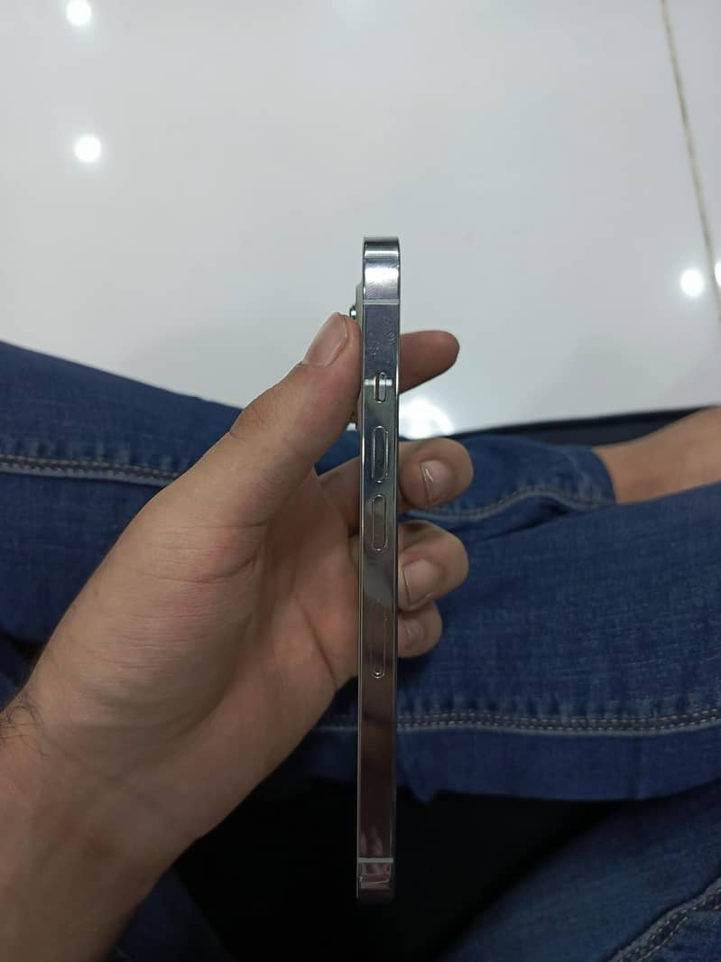 Apple iPhone 13 Pro 1