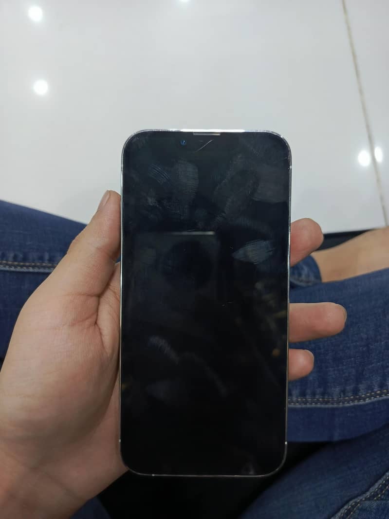 Apple iPhone 13 Pro 2