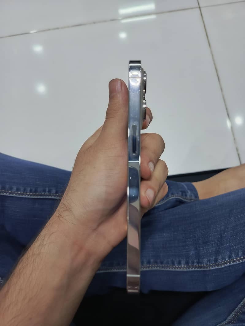 Apple iPhone 13 Pro 3