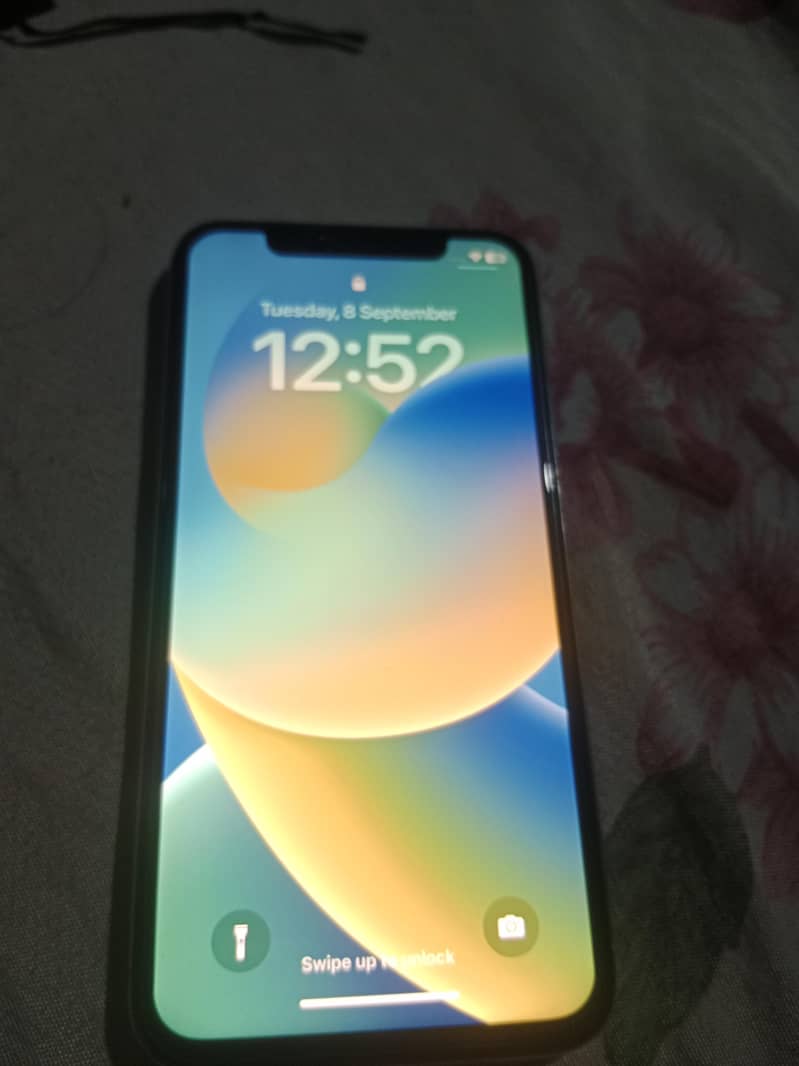 Apple iPhone X 0