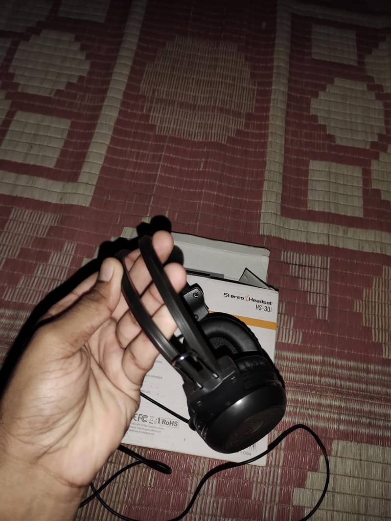 headphone 6