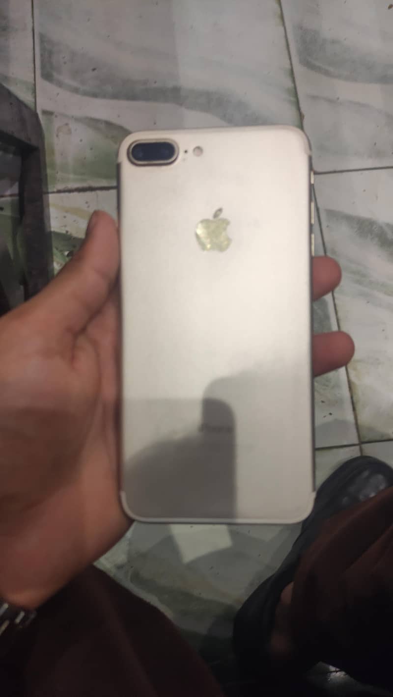 Apple iPhone 7 Plus 1