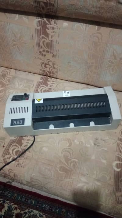 Laminating machine for sale used like new