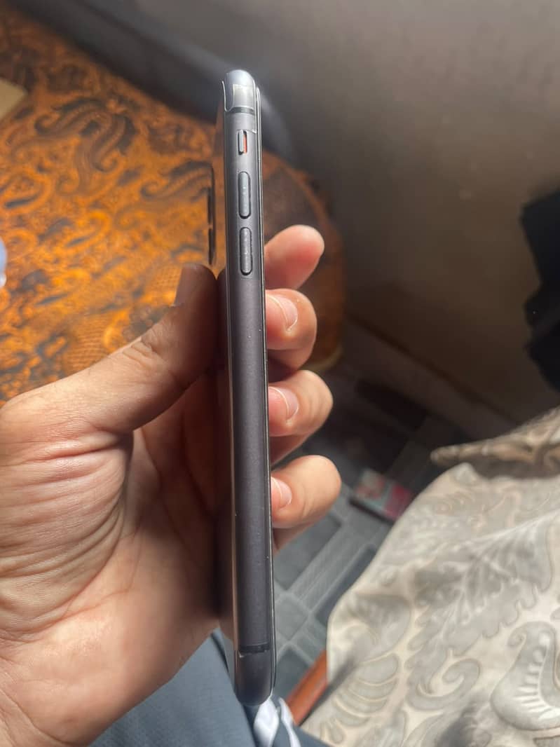 Apple iPhone 11 1