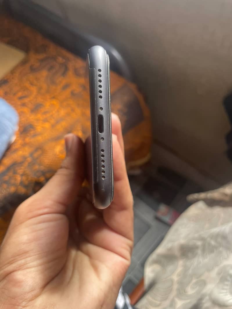 Apple iPhone 11 2