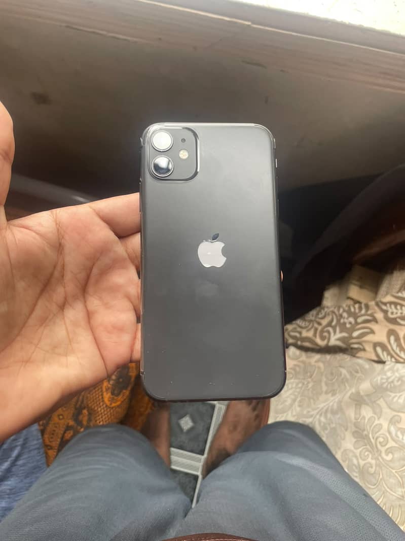 Apple iPhone 11 4