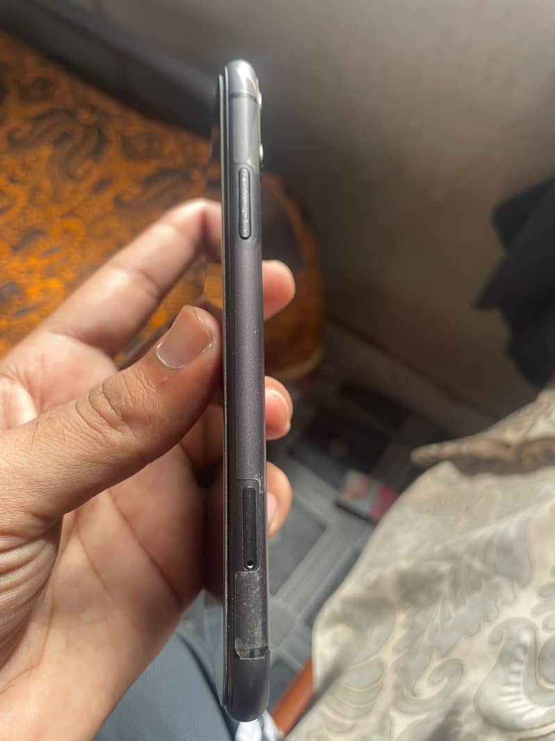 Apple iPhone 11 5
