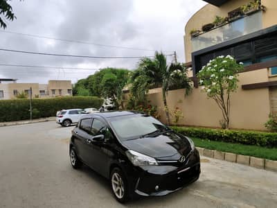 TOYOTA VITZ FM PACKAGE 1. Occ MODEL 2015 REG. 2019 B2B ORIGINAL BLACK