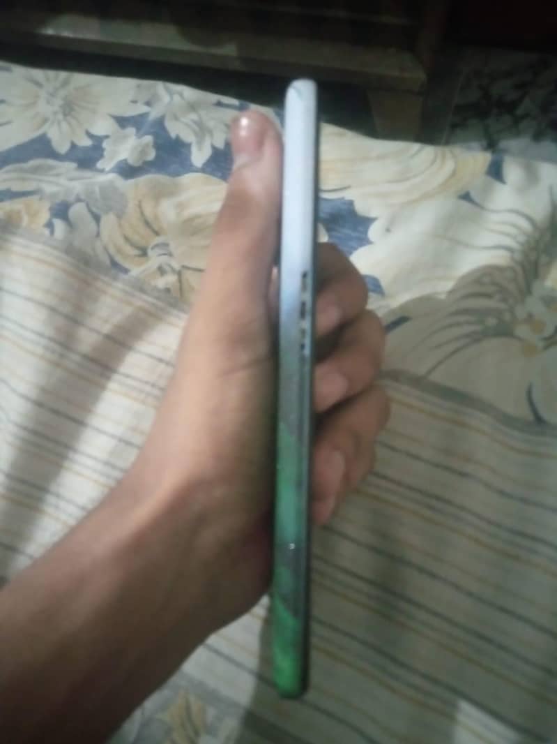 One Plus 9 5G 4