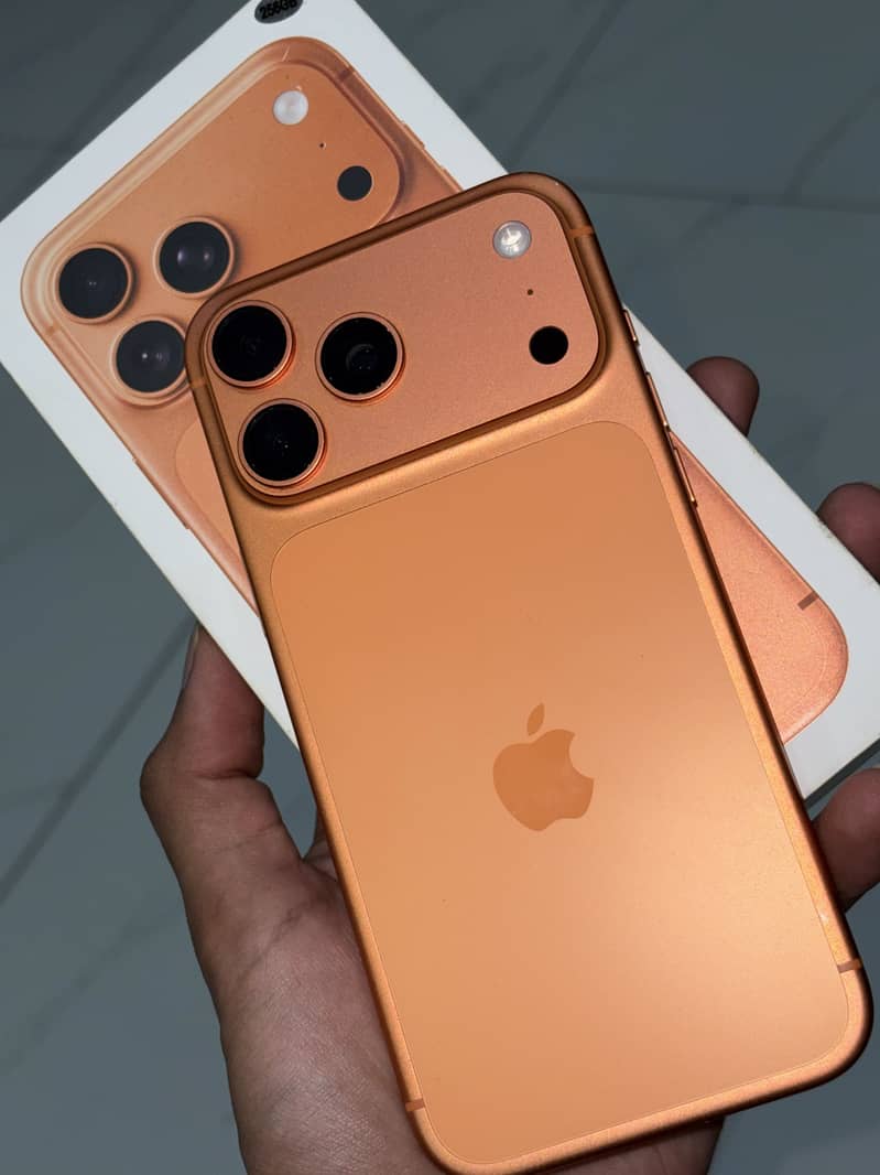 Apple iPhone 17 Pro Max 1