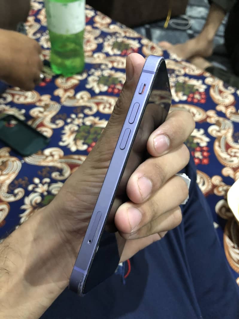 Apple iPhone 12 mini 1