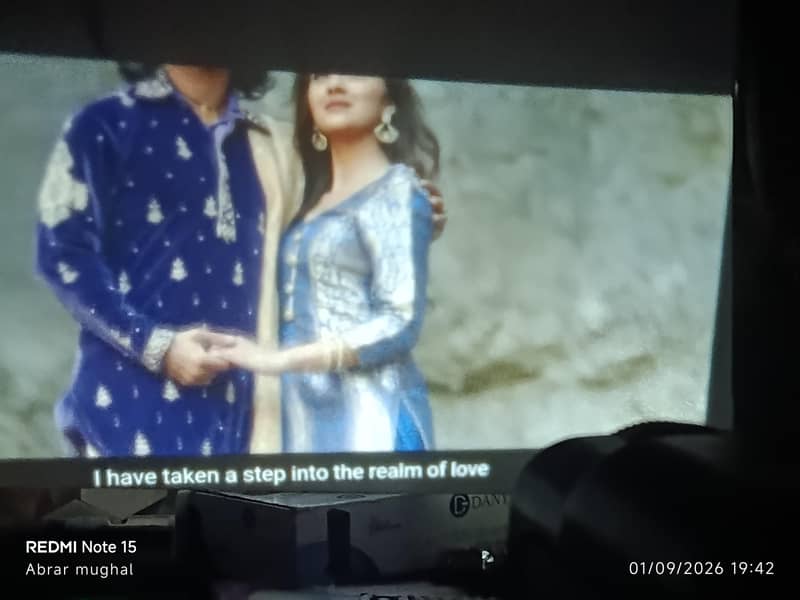 projector 200" 8