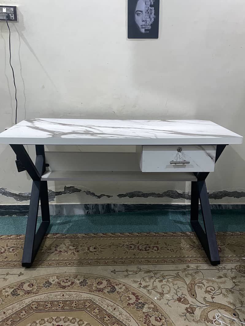 Table in white colour 6