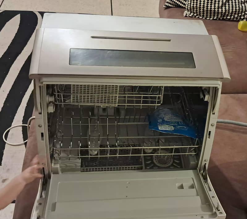 Dishwasher 4