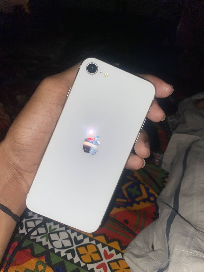 Apple iPhone SE 0