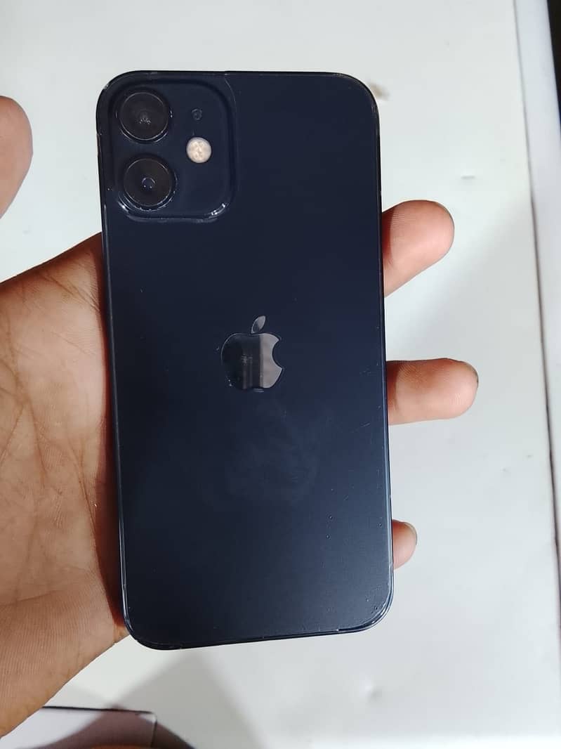 Apple iPhone 12 mini 4