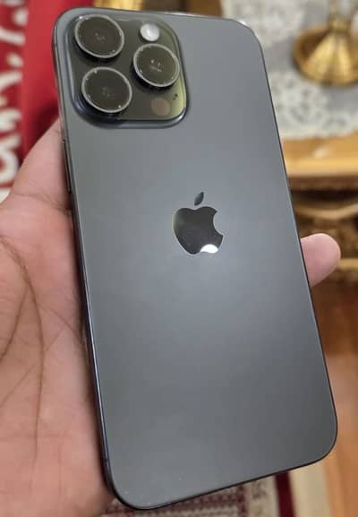 Apple iPhone 15 Pro Max factory 256gb, 10/10.85% bh 4month sim time.