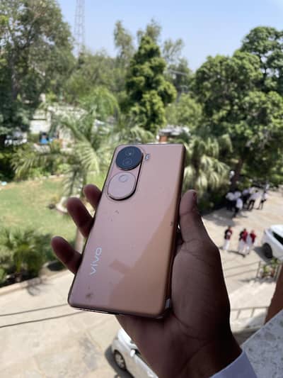Vivo V40e