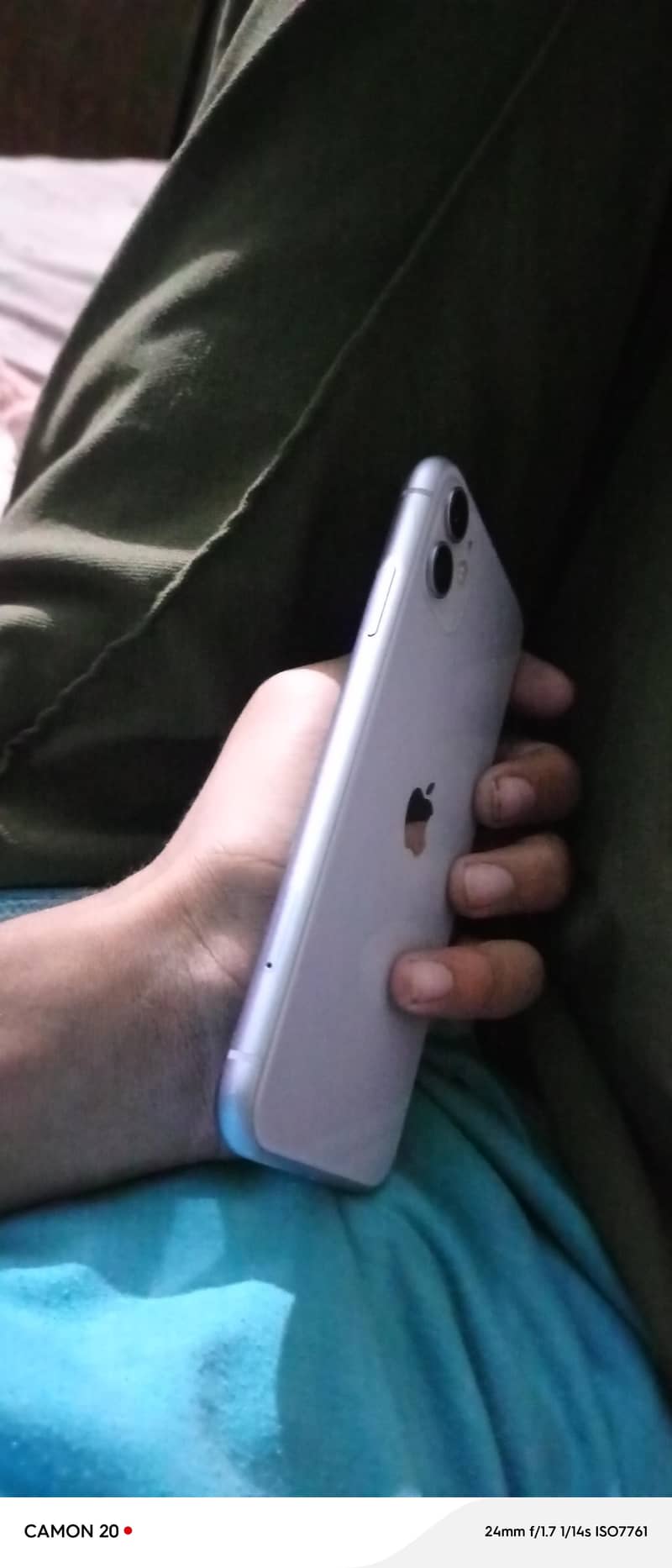 Apple iPhone 11 3