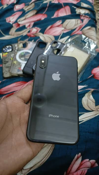 Apple iPhone XS factory unlock( non pta) for sale