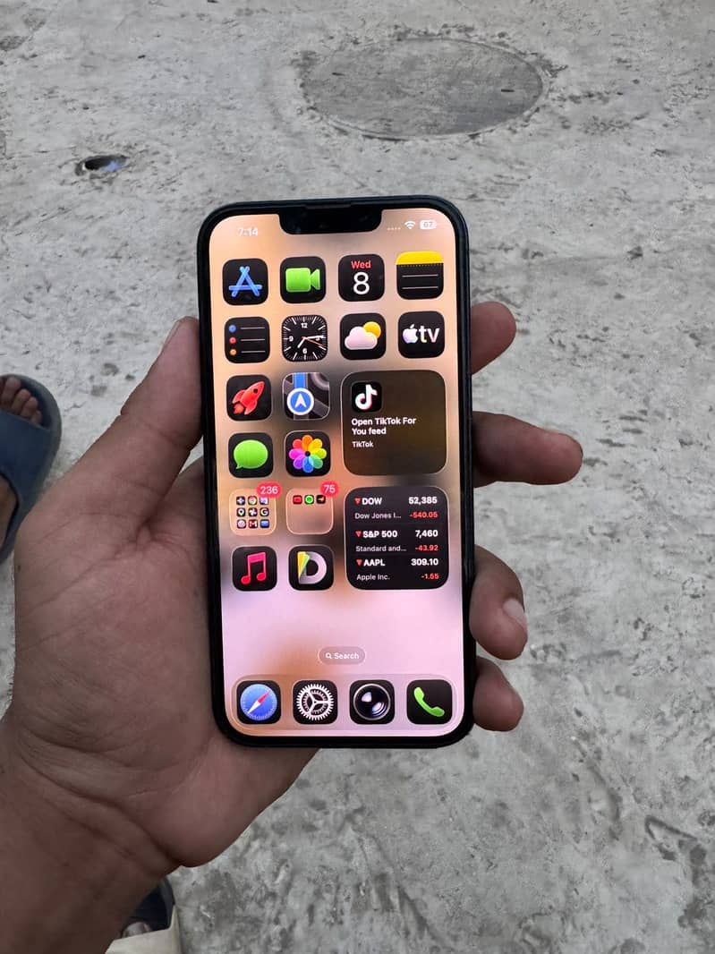 Apple iPhone 13 3