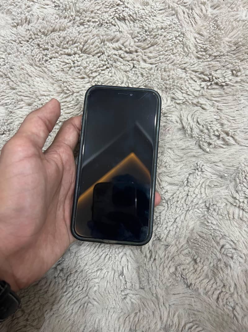 Apple iPhone XS 7