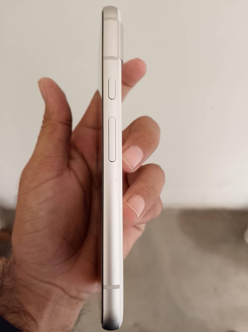 Google Pixel 8a 1