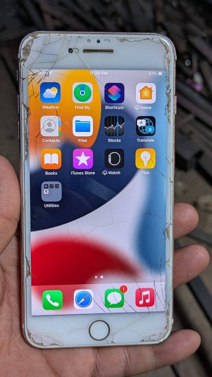Apple iPhone 7 Plus 11