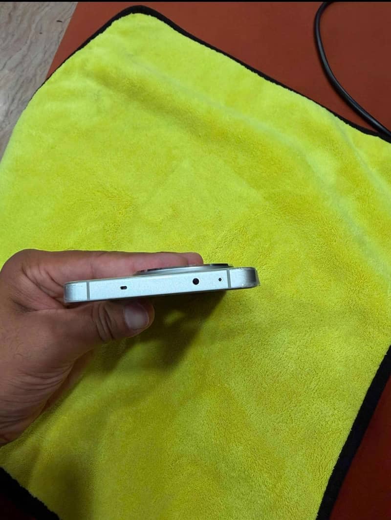 OnePlus ace 5 4