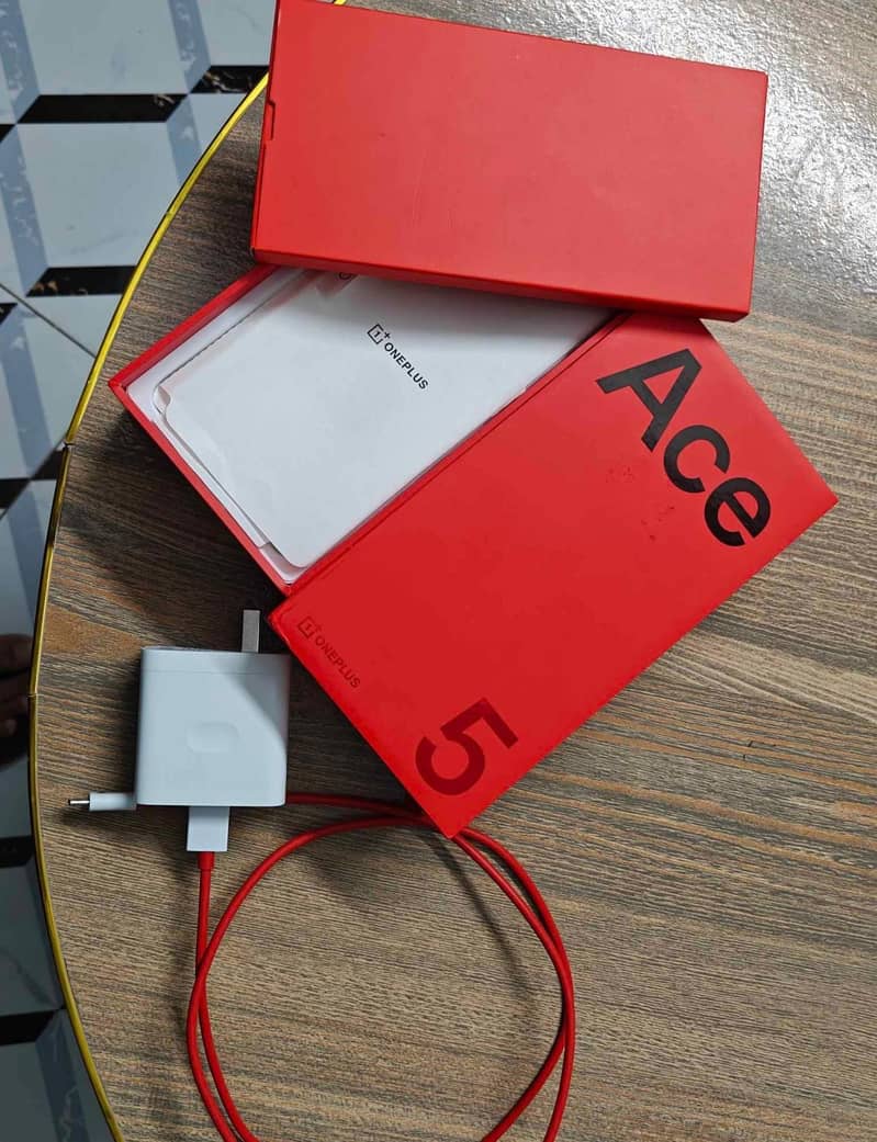 OnePlus ace 5 7