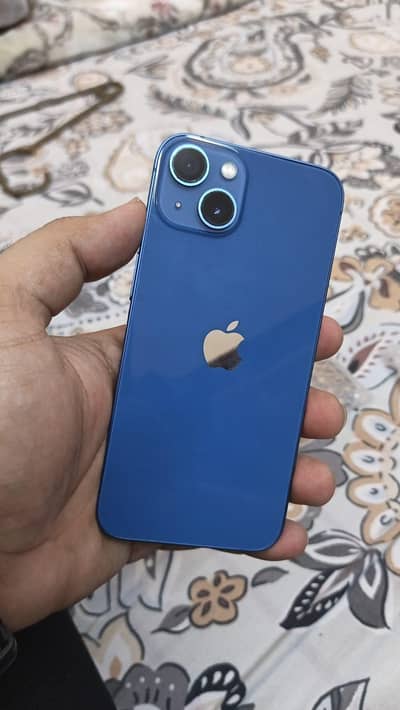 Apple iPhone 13