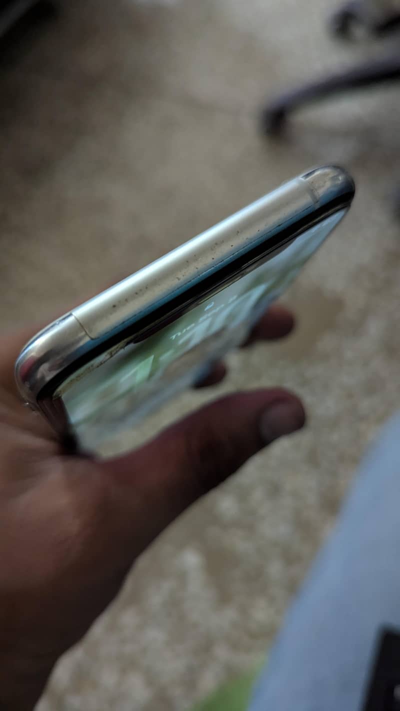 Apple iPhone 11 Pro 0