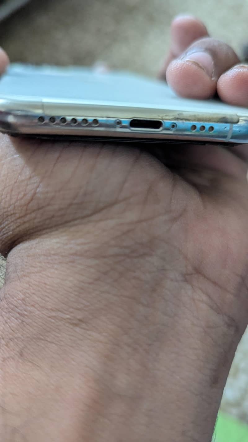 Apple iPhone 11 Pro 1