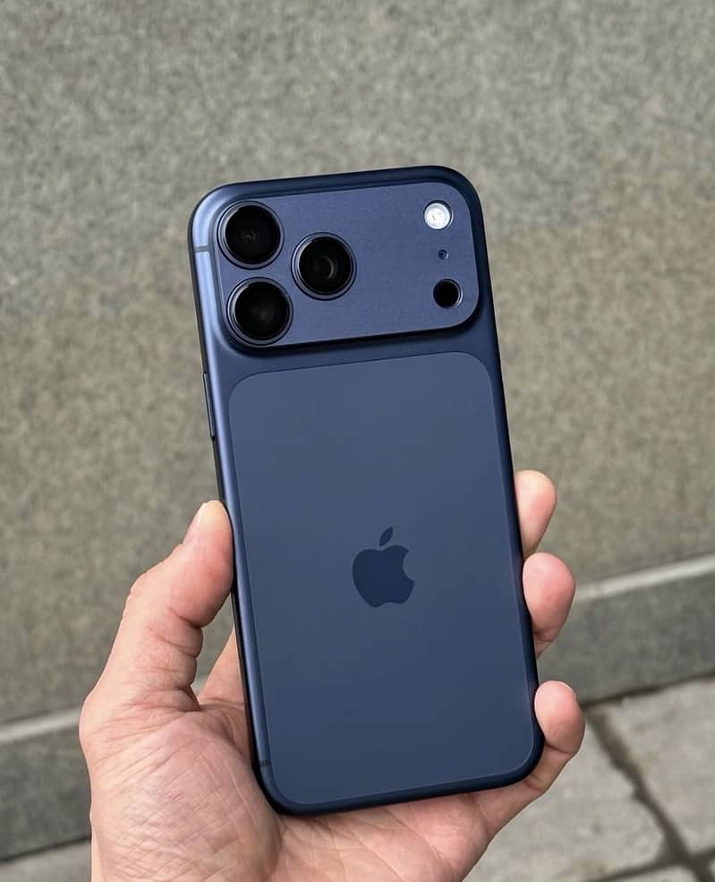 Apple iPhone 17 Pro Max 0