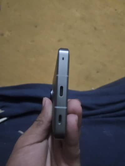 Asus R 7