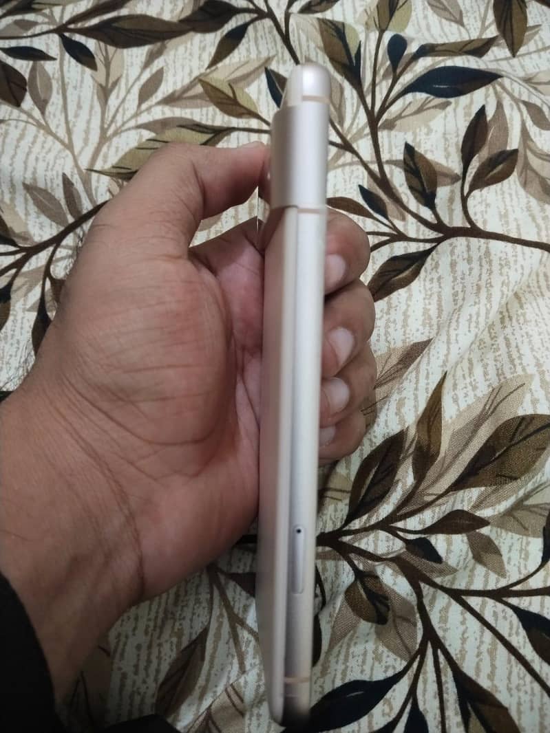 Google Pixel 8 5