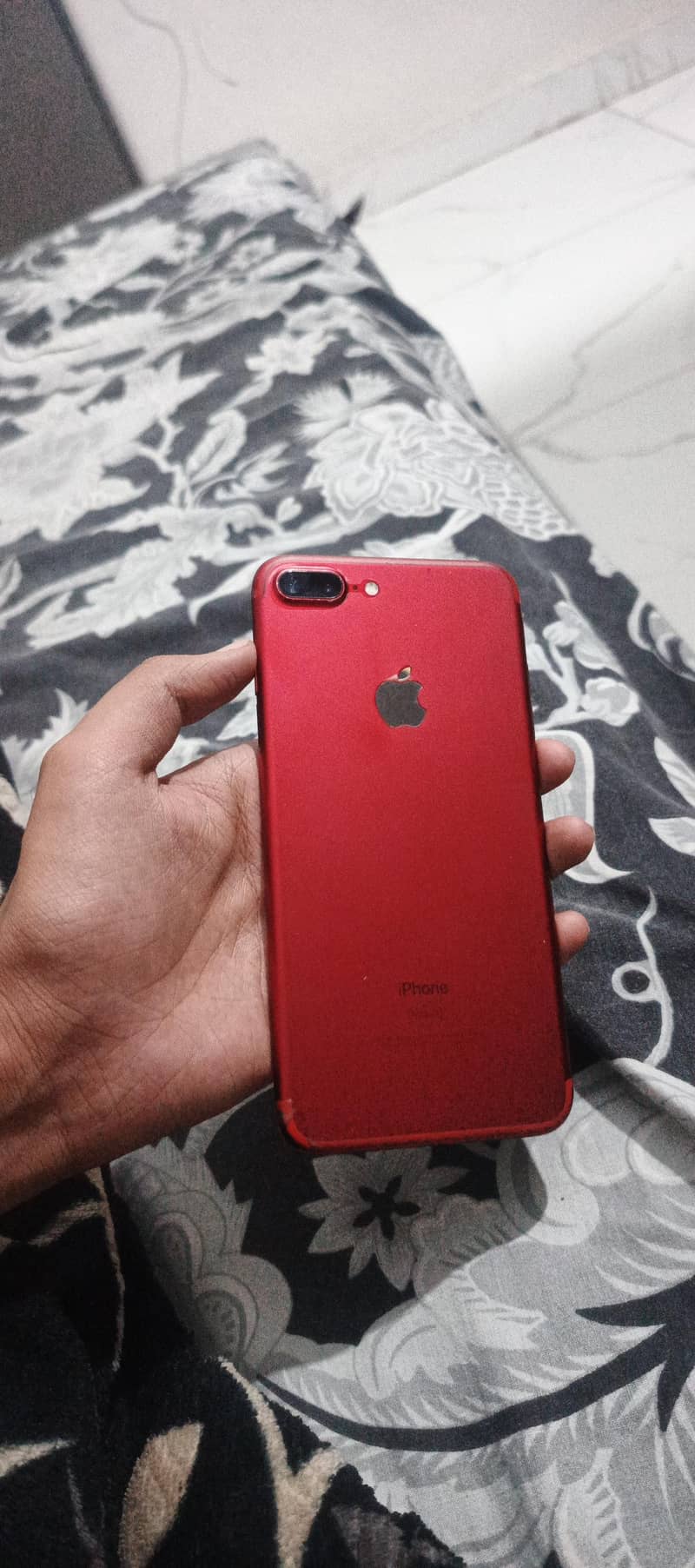 Apple iPhone 7 Plus 1