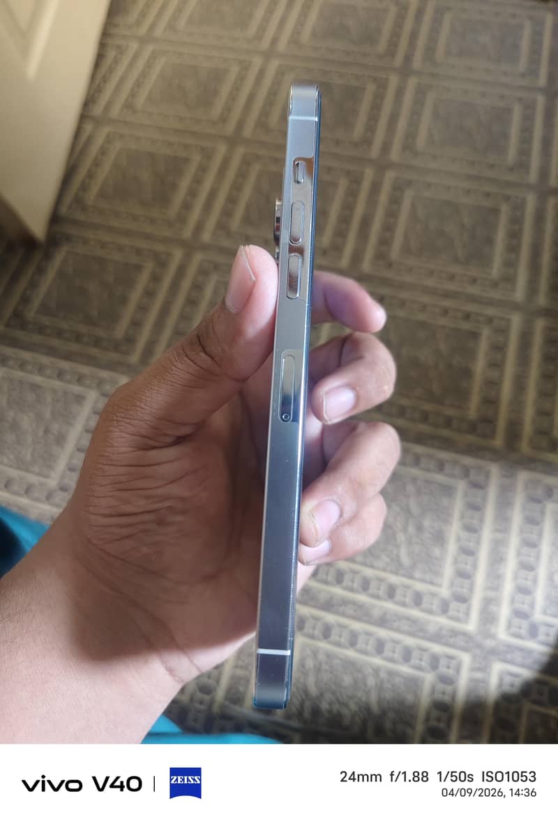 iphone 14 pro max 2