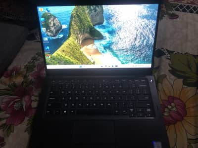 Dell Latitude 5300 Core i5-8th gen 8gb ram 256ssd