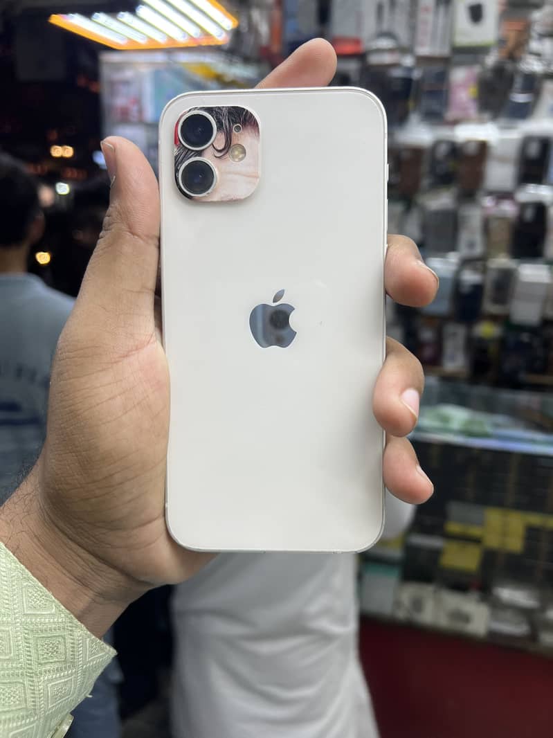 Apple iPhone 12 1