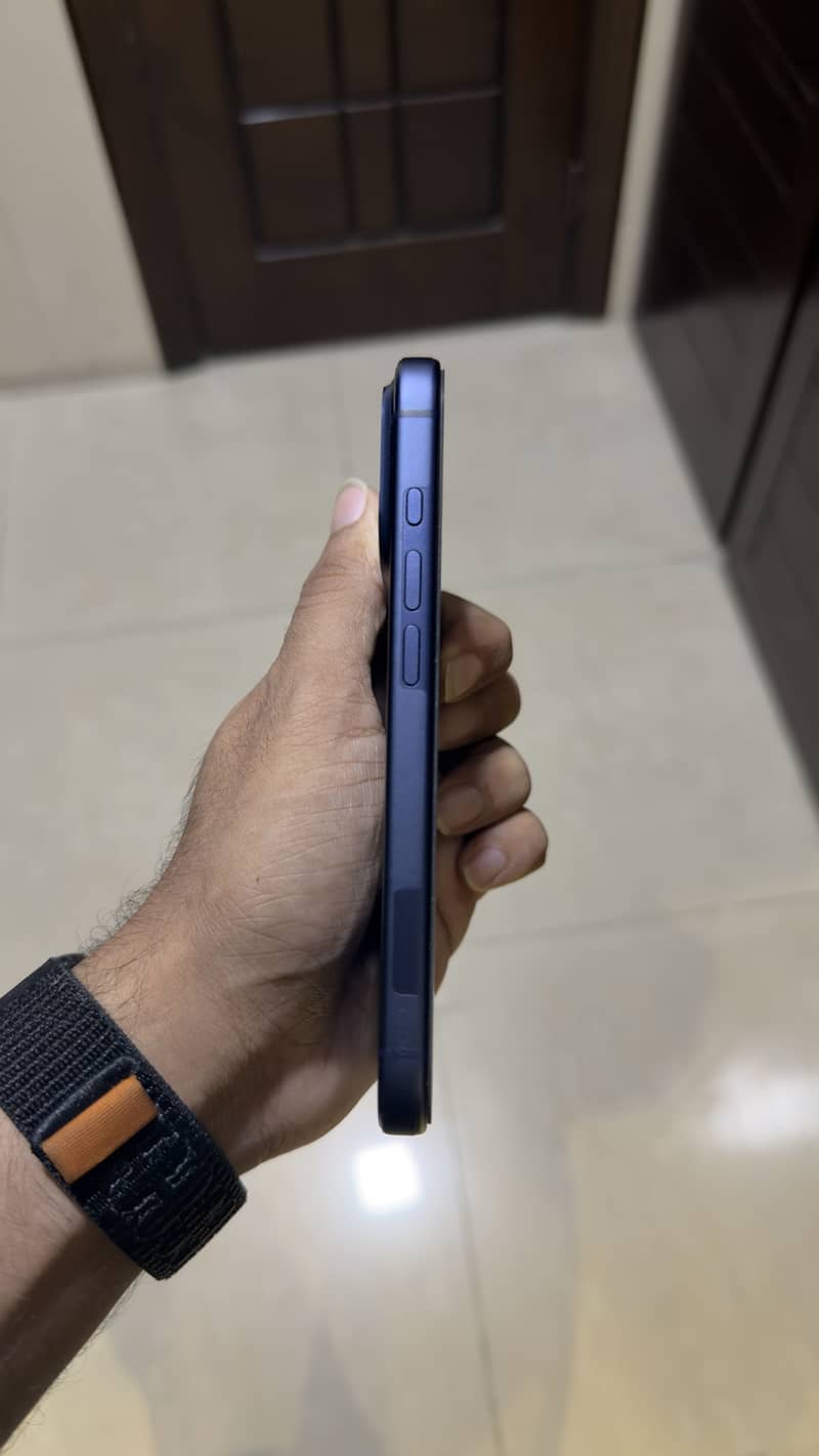 Apple iPhone 17 Pro 4