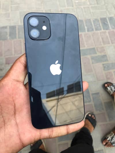 Apple iPhone 12
