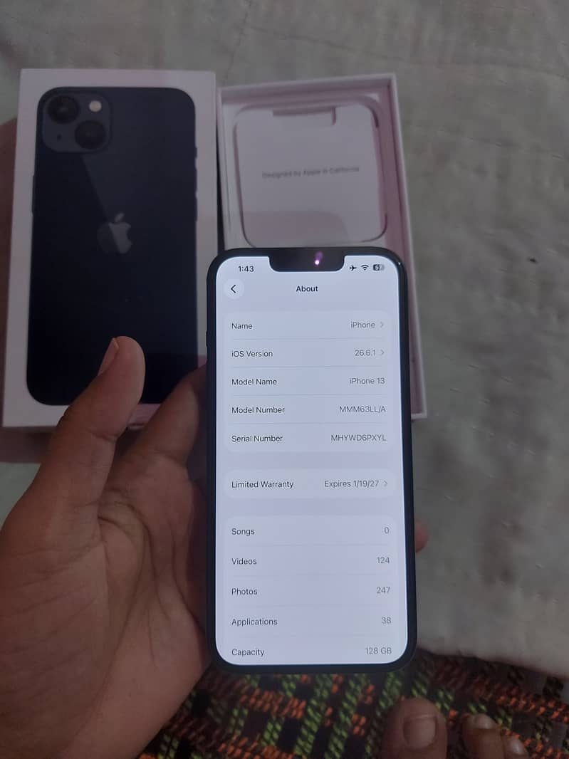 Apple iPhone 13 4