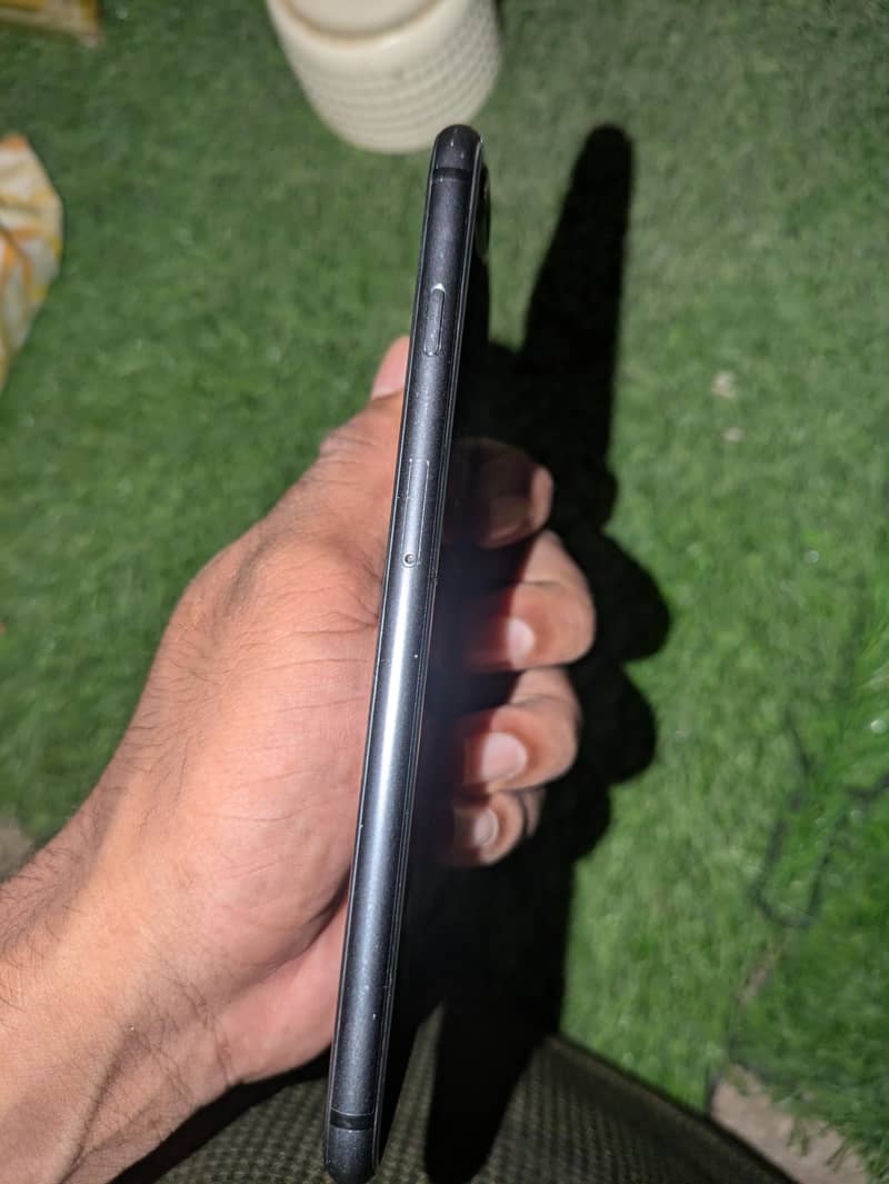 Apple iPhone 8 Plus 1