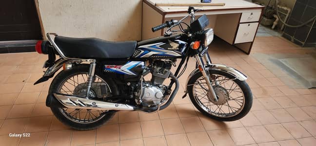 Honda CG 125 Black 2025