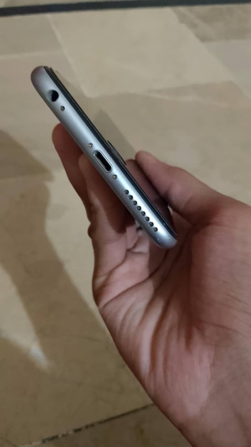 Apple iPhone 6S Plus 3
