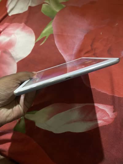 IPHONE AIR 3 TAB 32GB ALL OK 10BY9 CONDITION