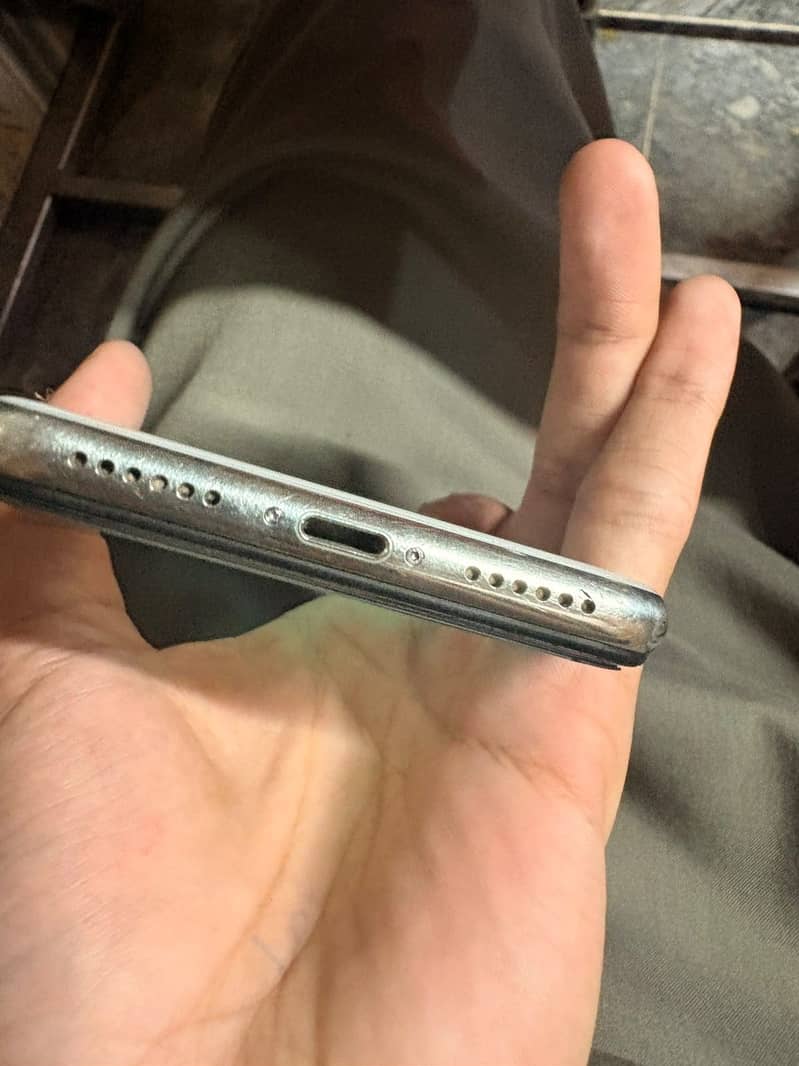 Apple iPhone X 2