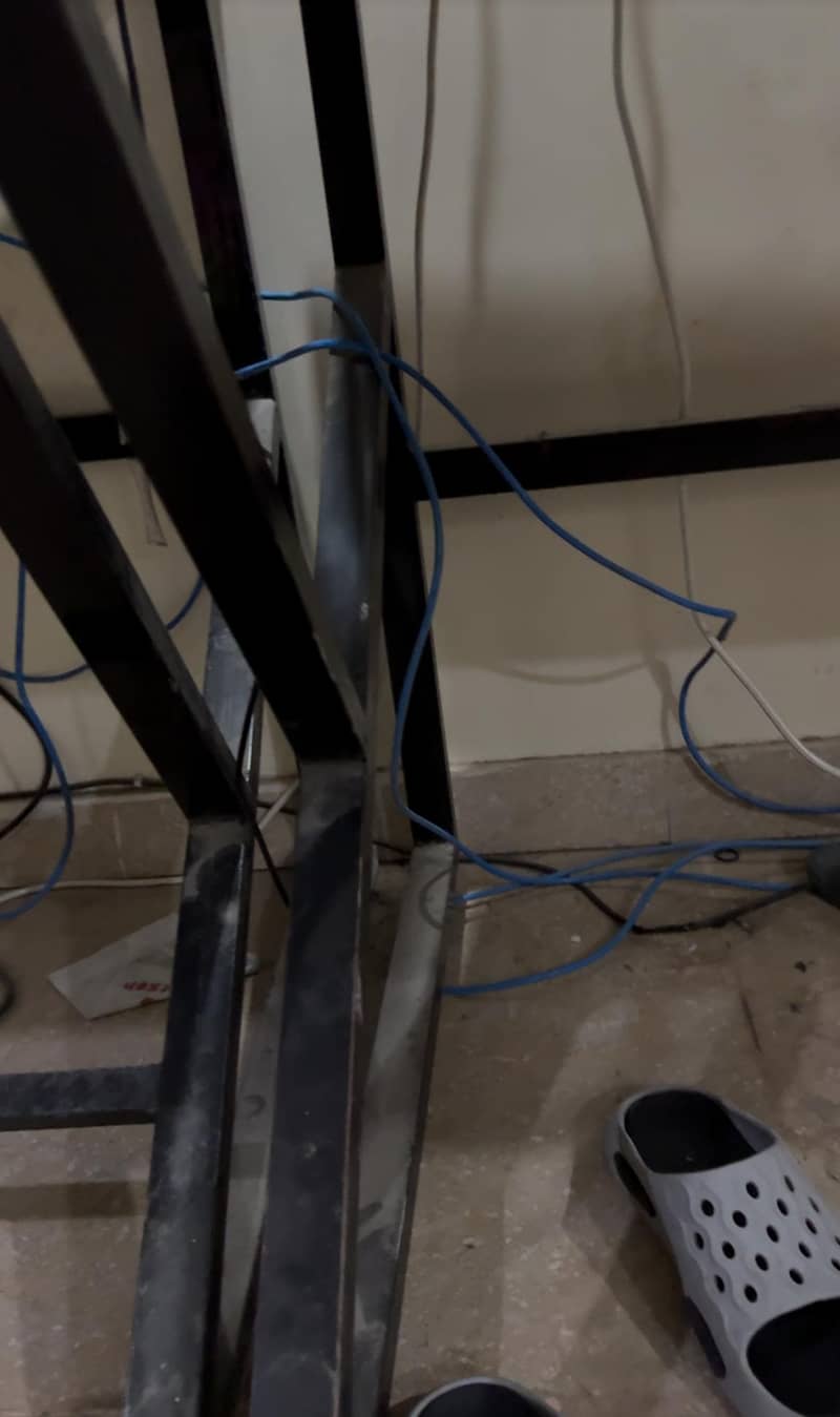 Computer Table 4