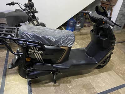 Revoo A12 rear box
